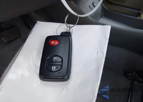 2011 Toyota Prius Four z USA, uszkodzony, nr VIN JTDKN3DU0B1400842